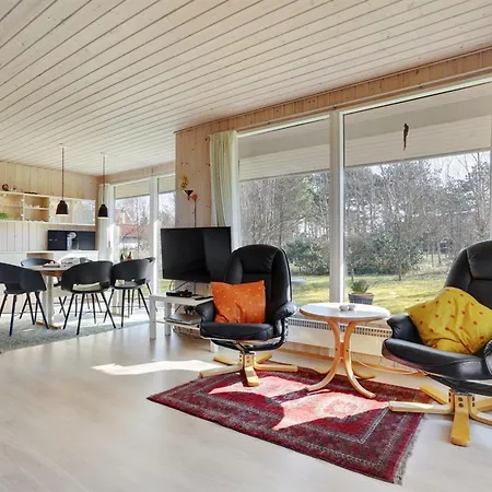 Gardis - 100m From The Sea By Interhome Dom wakacyjny