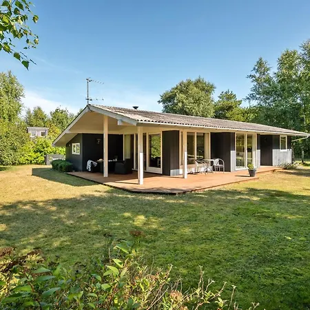 Gardis - 100m From The Sea By Interhome *