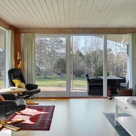 Gardis - 100m From The Sea By Interhome